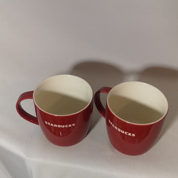 Set of Two Retired Starbucks New Bone China Coffee Tea Mugs, Red w Bird Design - Picture 3 of 4